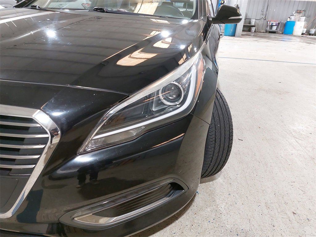 Used 2016 Hyundai Sonata Limited w/ Option Group 02 image 33