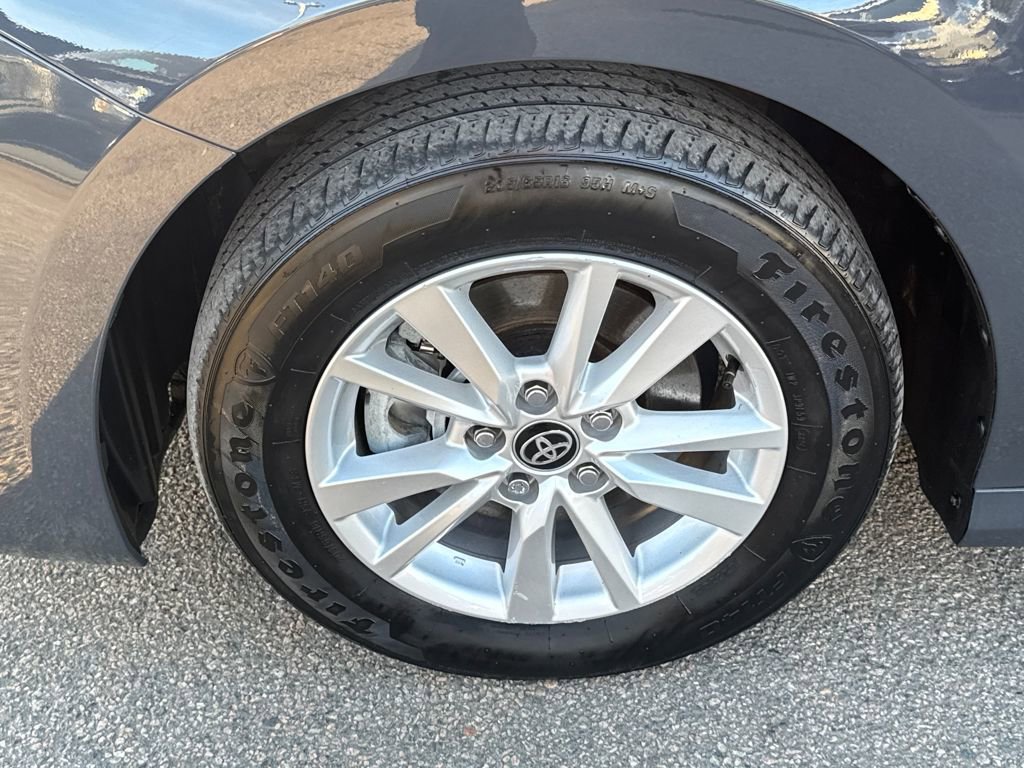 Used 2025 Toyota Camry LE image 38