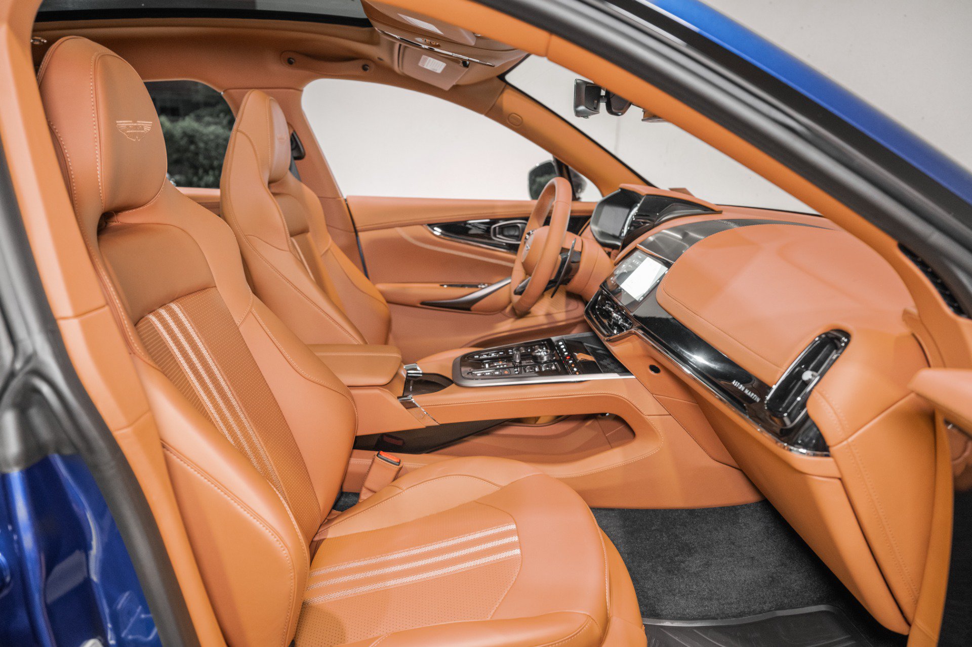 New 2026 Aston Martin DBX 707 AWD/4WD image 19