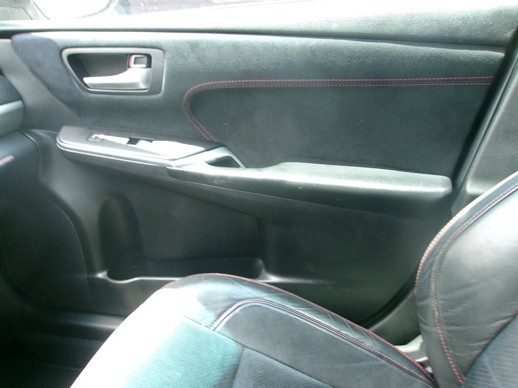 Used 2015 Toyota Camry SE image 28