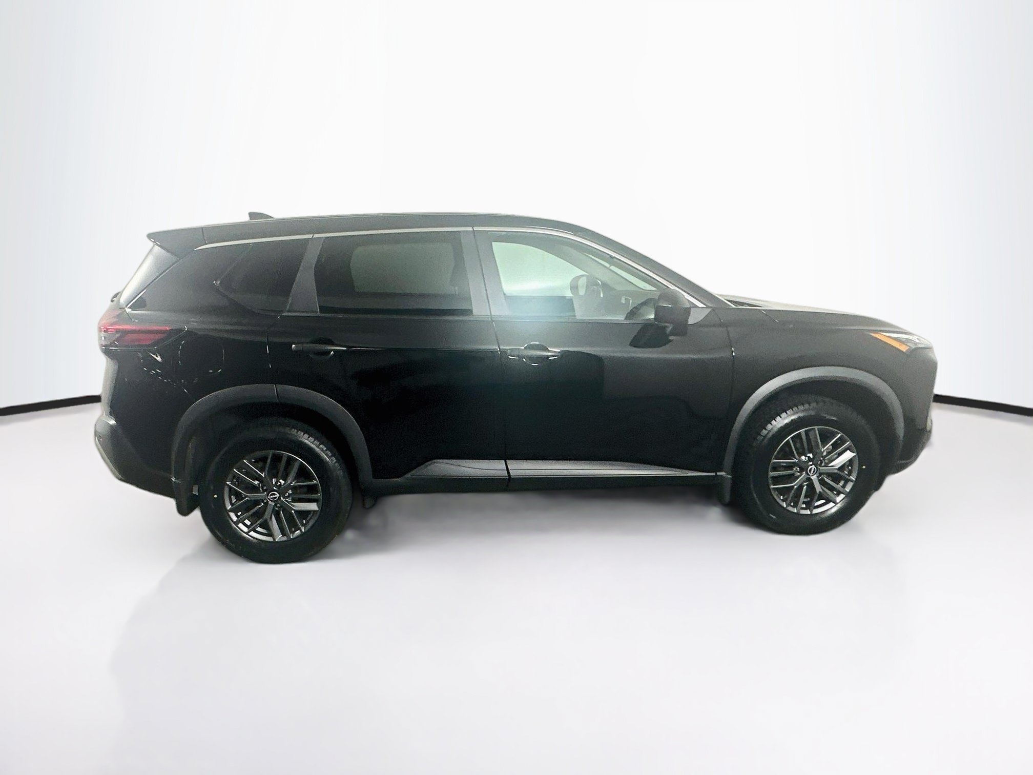 Used 2023 Nissan Rogue S FWD image 10