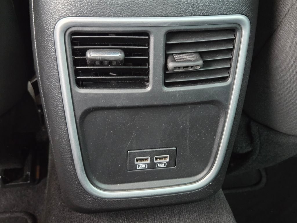 Used 2022 Dodge Charger SXT RWD image 15