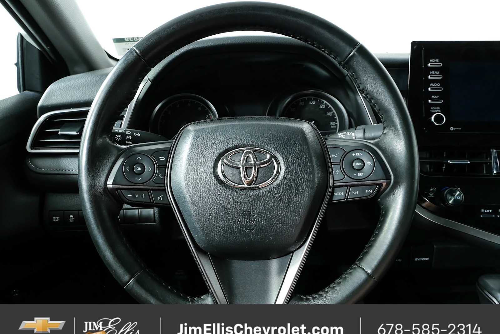 Used 2024 Toyota Camry SE FWD image 9