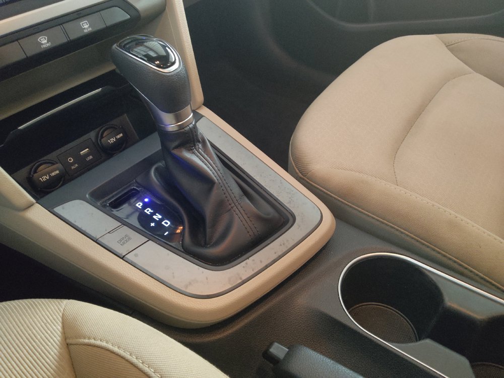 Used 2018 Hyundai Elantra SE FWD image 26