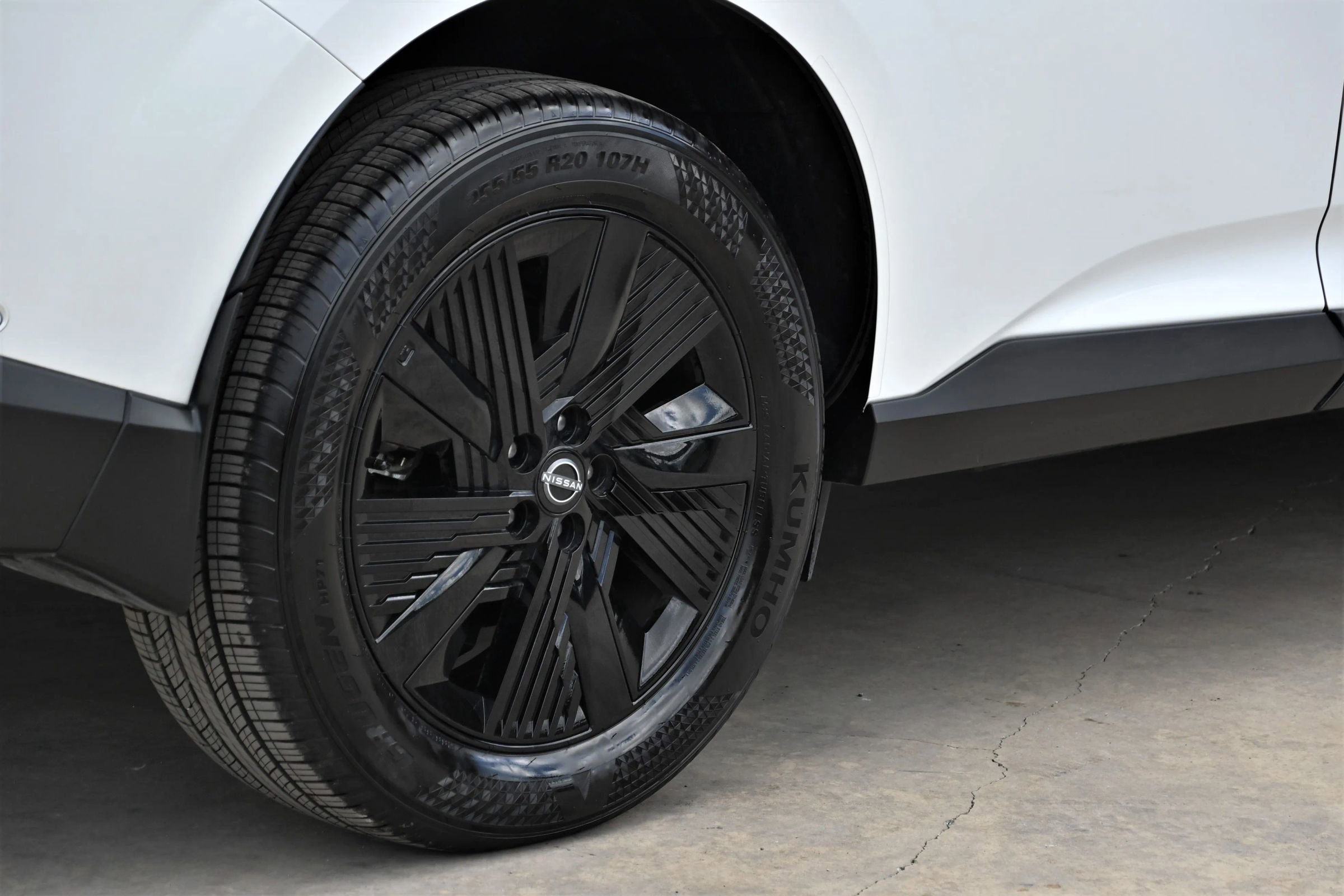 Used 2025 Nissan Murano SV FWD image 11