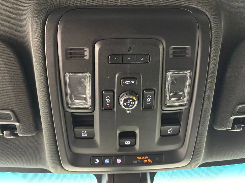 Used 2021 Chevrolet Tahoe RST w/ Luxury Package AWD/4WD image 25