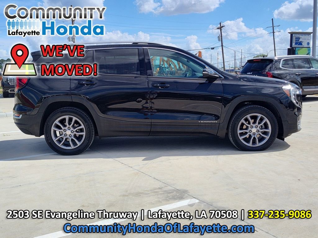 Used 2023 GMC Terrain SLT w/ LPO, Floor Liner Package FWD image 13