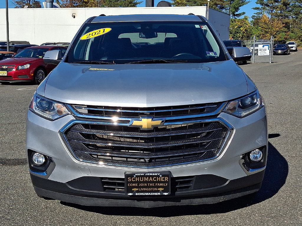 Certified 2021 Chevrolet Traverse LT w/ LT Premium Package AWD/4WD image 2