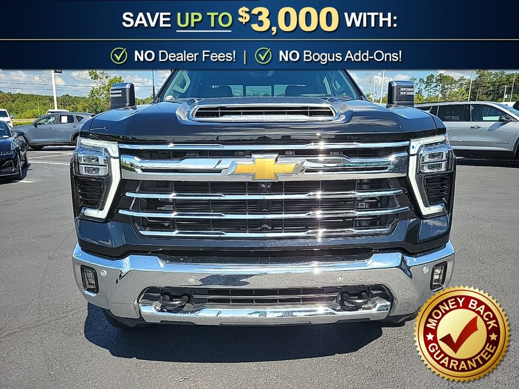 Used 2025 Chevrolet Silverado 2500 LTZ w/ LTZ Plus Package AWD/4WD image 2