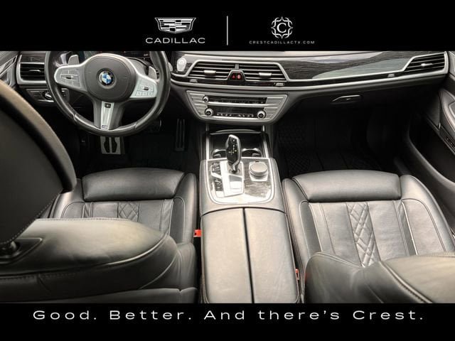 Used 2020 BMW 740i w/ M Sport Package RWD image 10