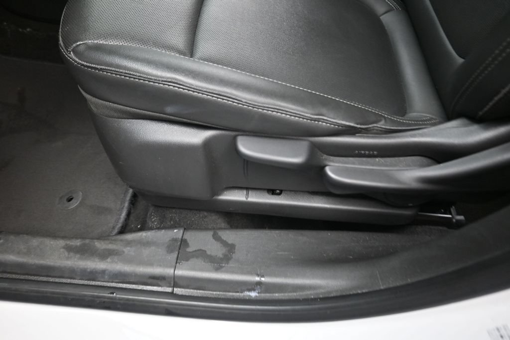 Used 2024 Buick Encore GX Sport Touring FWD image 7