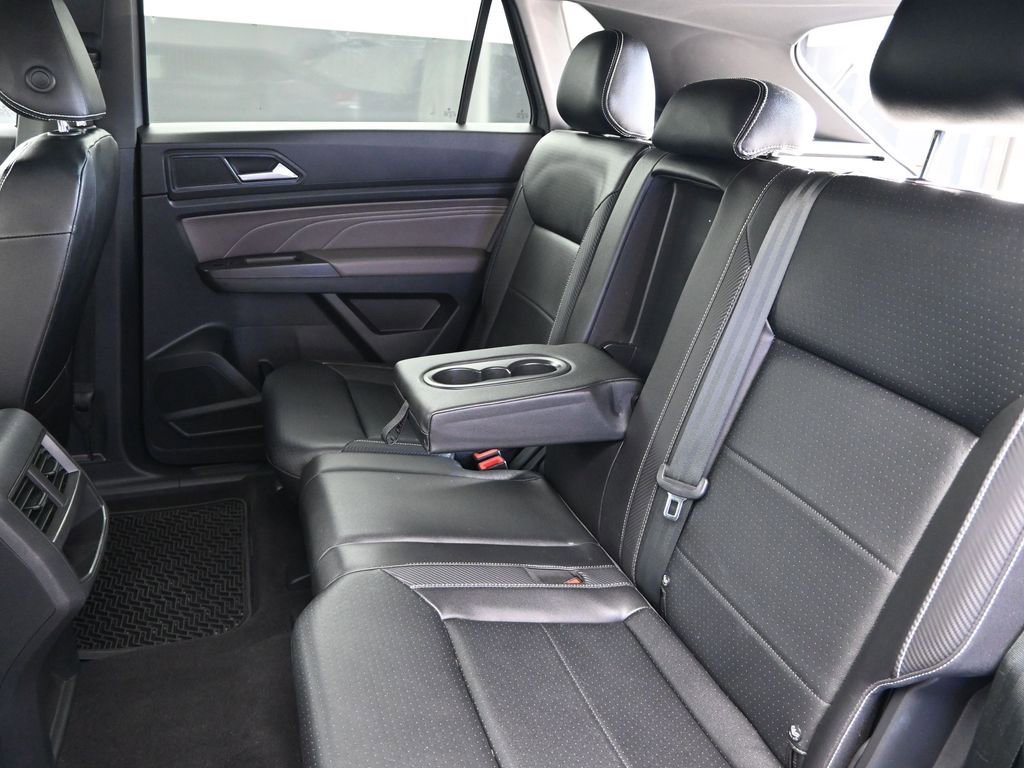 Used 2022 Volkswagen Atlas Cross Sport SE w/ Panoramic Sunroof Package image 13