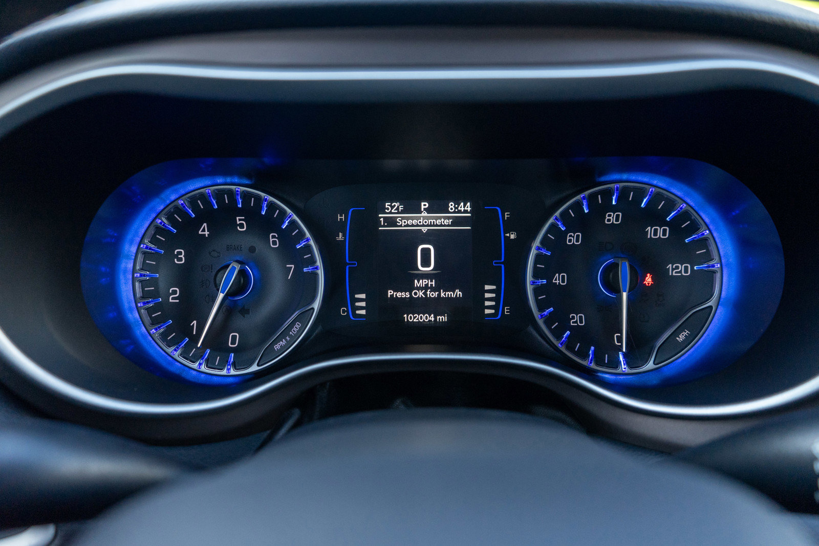 Used 2018 Chrysler Pacifica Touring-L FWD image 12