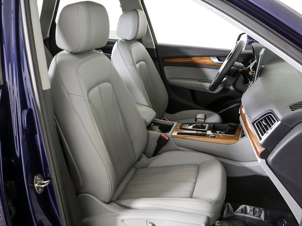 Used 2024 Audi Q5 2.0T Premium w/ Convenience Package image 30