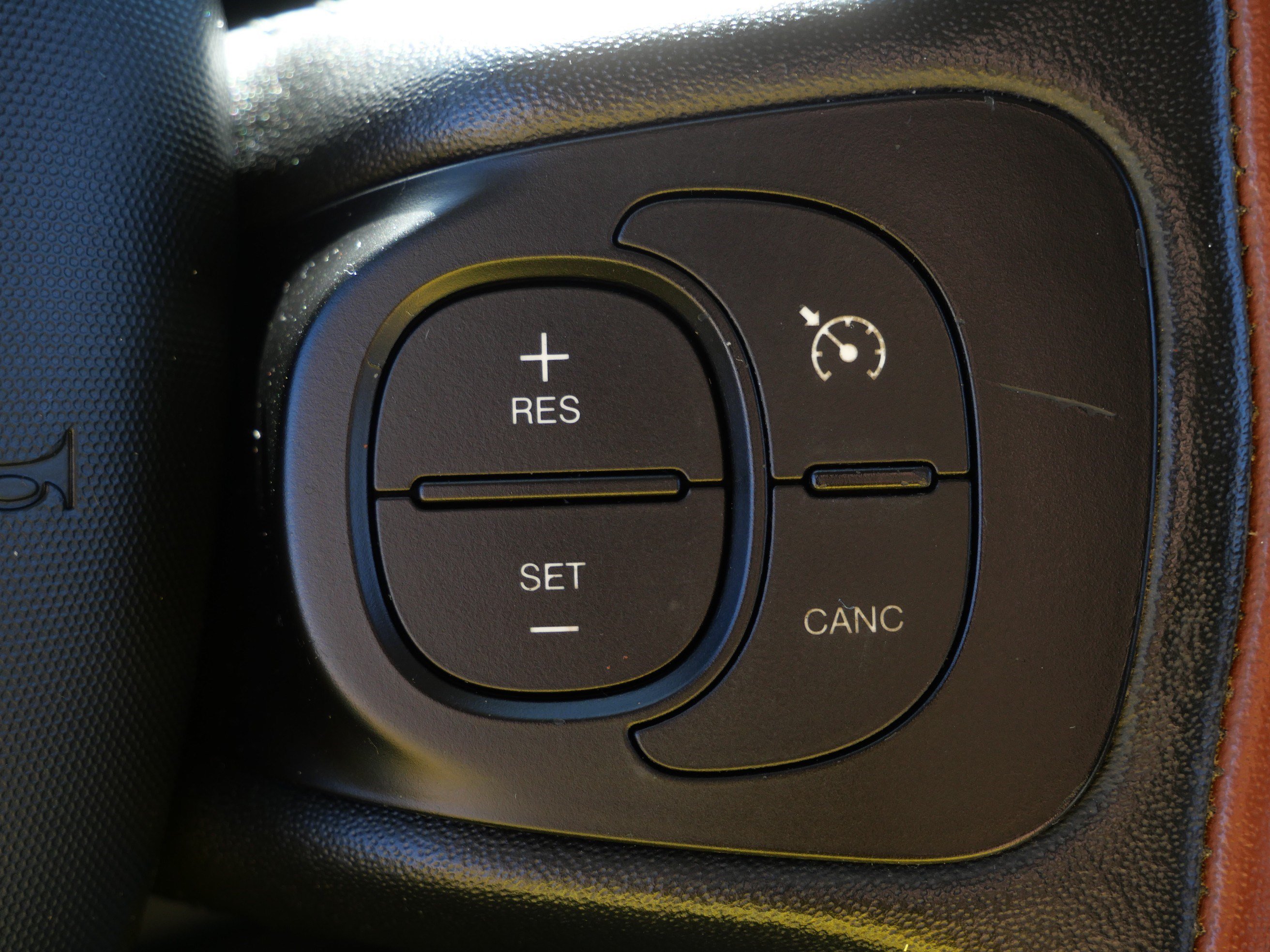 Used 2014 FIAT 500L Trekking FWD image 28