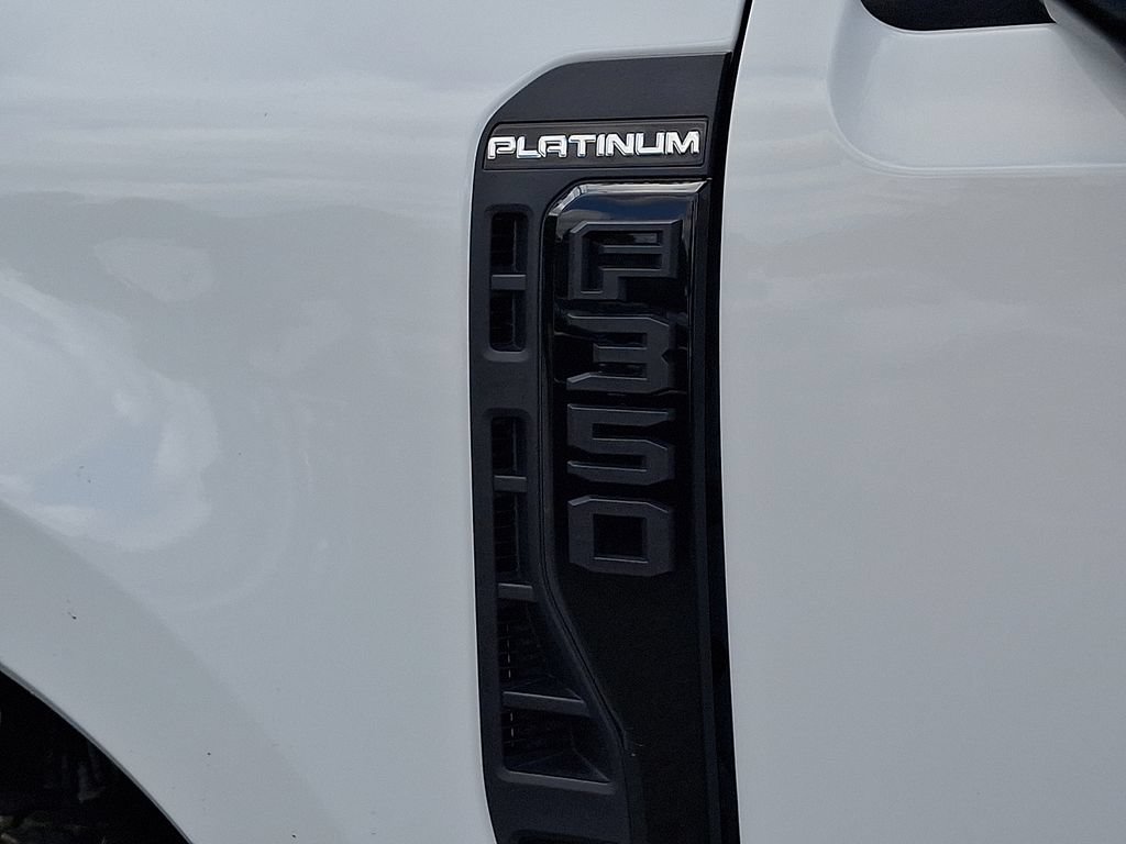 Used 2026 Ford F350 Platinum w/ Tremor Off-Road Package AWD/4WD image 31