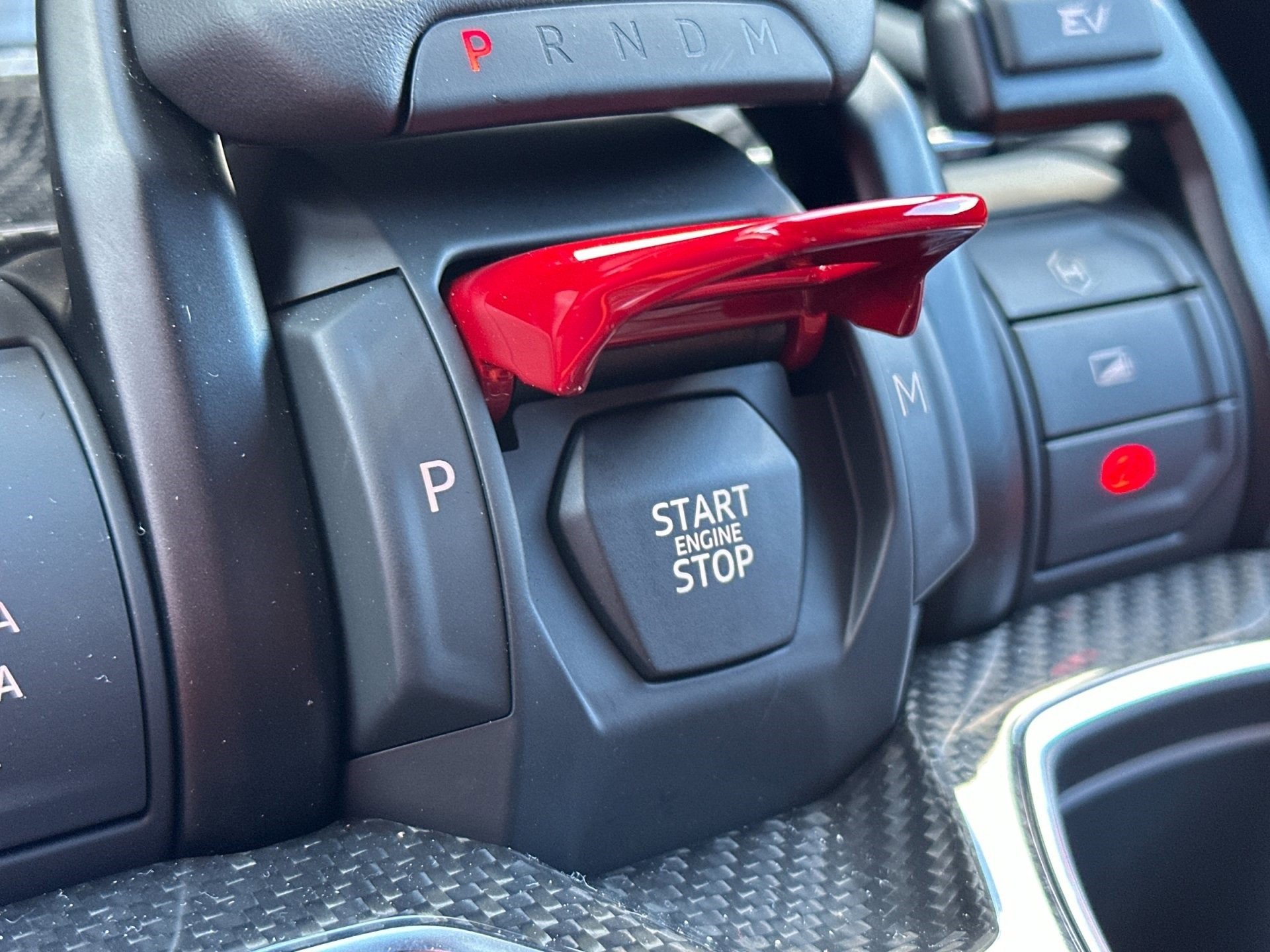 Used 2025 Lamborghini Urus SE image 26