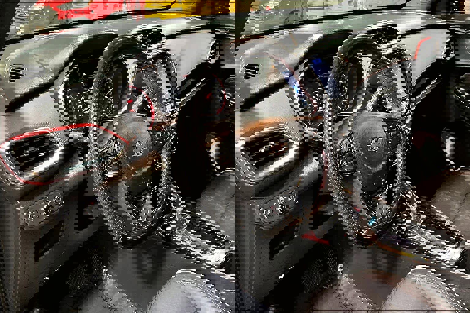 Used 2021 Chevrolet TrailBlazer RS w/ Sun and Liftgate Package image 17