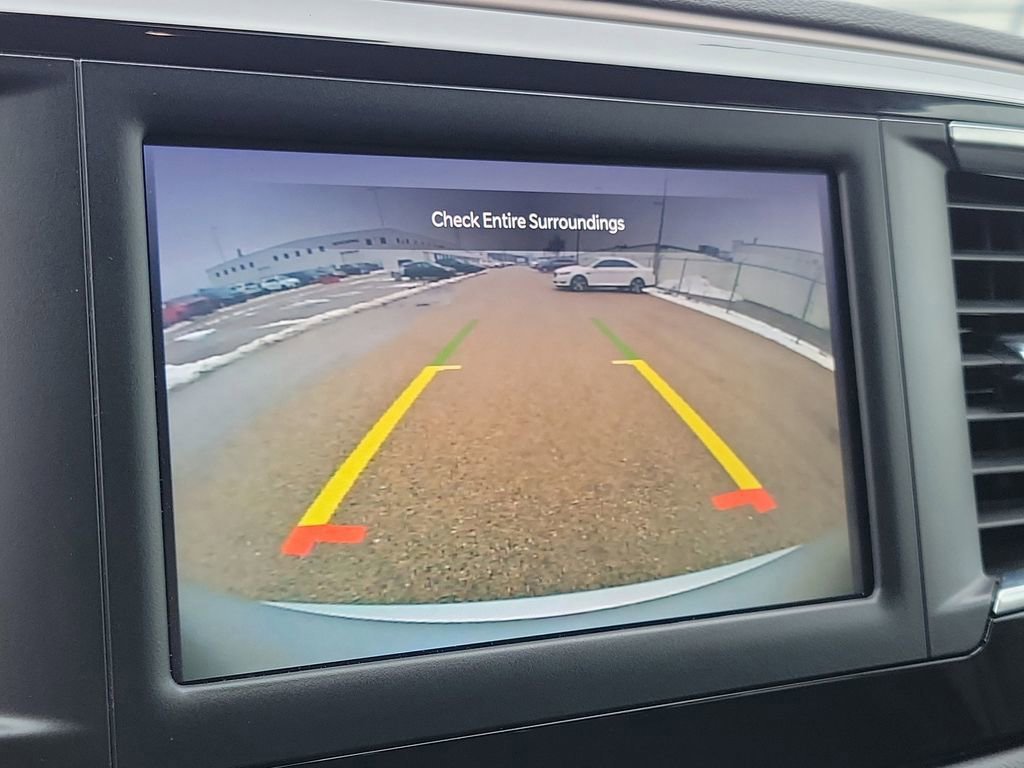 Used 2024 Chrysler Voyager LX FWD image 27