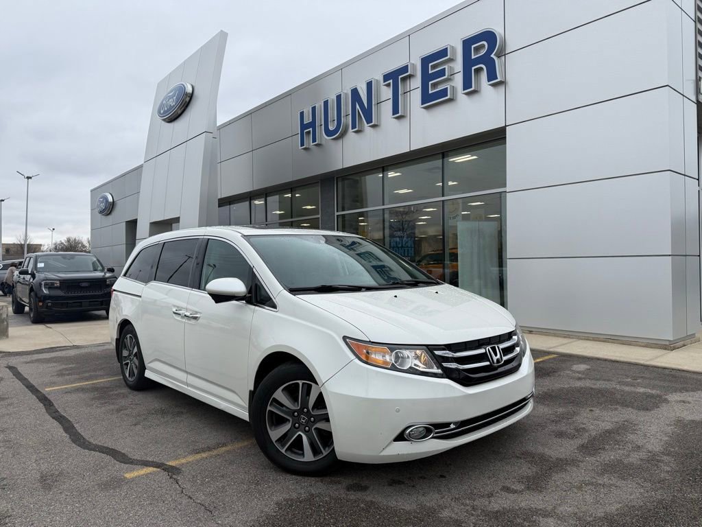 Used 2016 Honda Odyssey Touring image 1