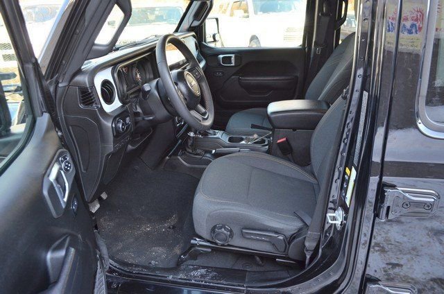 Used 2024 Jeep Wrangler Sport S image 17