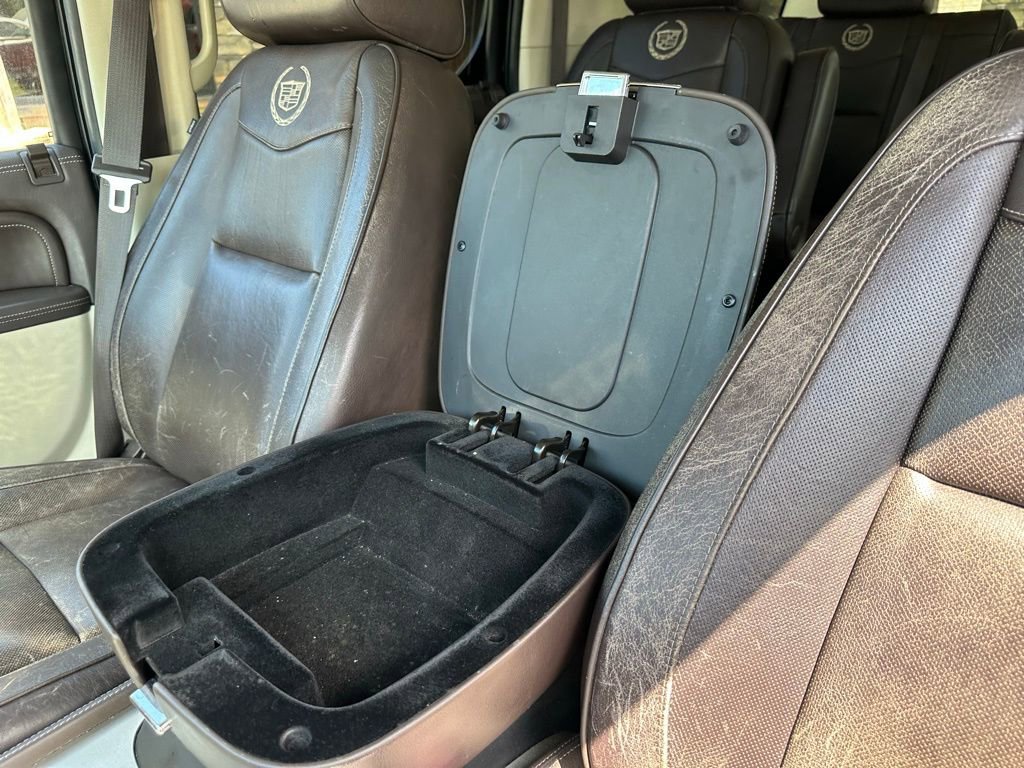 Used 2014 Cadillac Escalade ESV Platinum AWD/4WD image 18