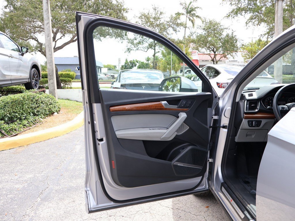 Used 2022 Audi Q5 2.0T Premium Plus w/ Premium Plus Package image 26