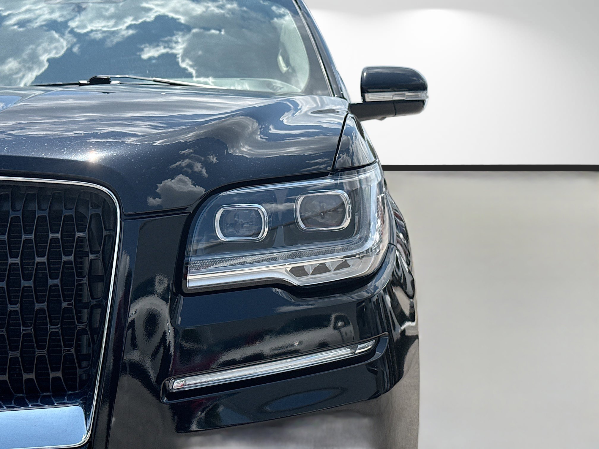 Used 2023 Lincoln Navigator L Reserve AWD/4WD image 9