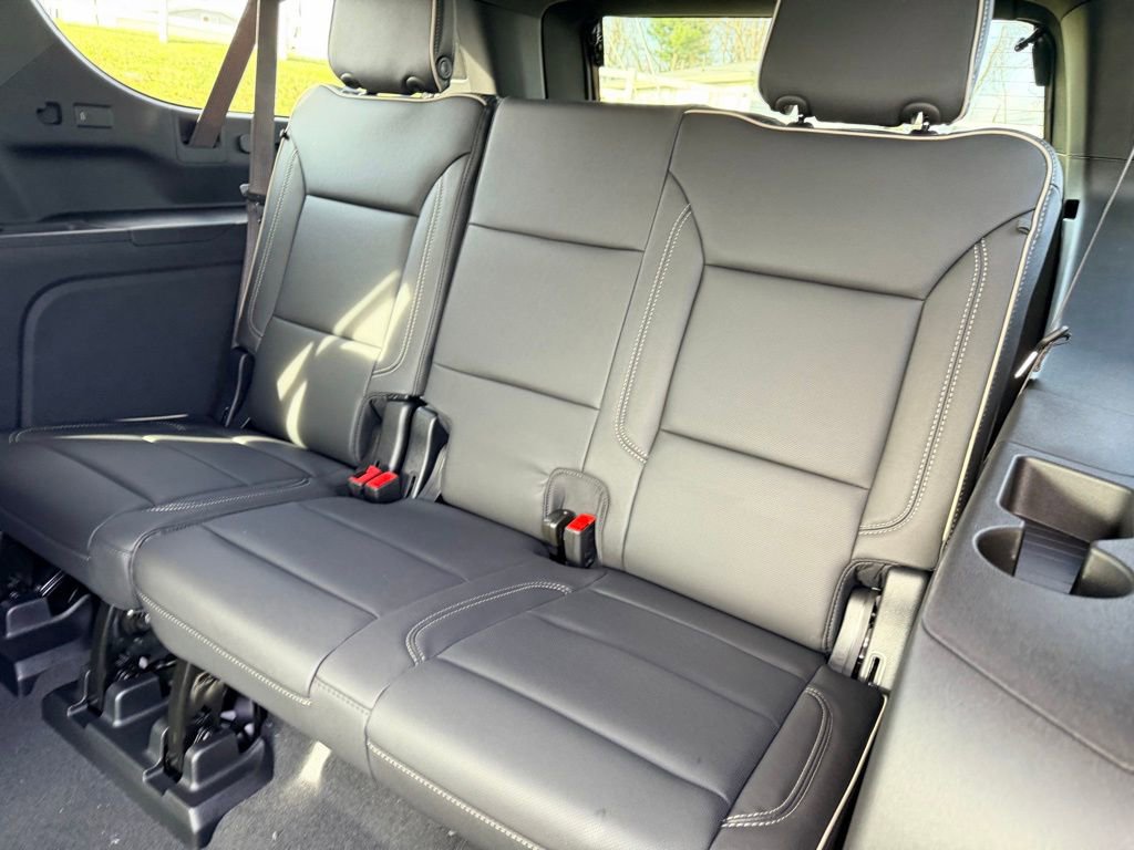 New 2026 Chevrolet Suburban Premier image 34