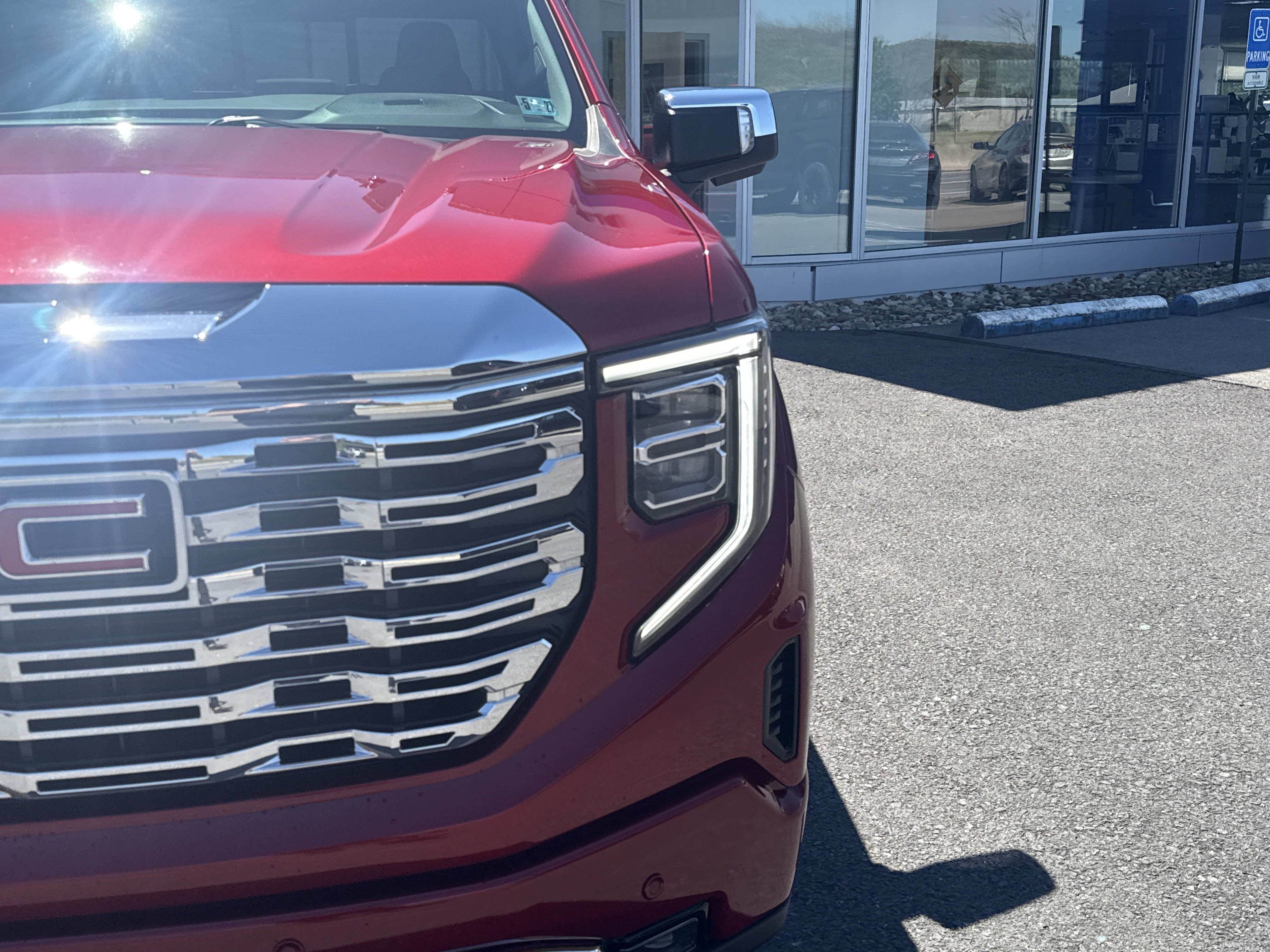Used 2022 GMC Sierra 1500 Denali AWD/4WD image 9