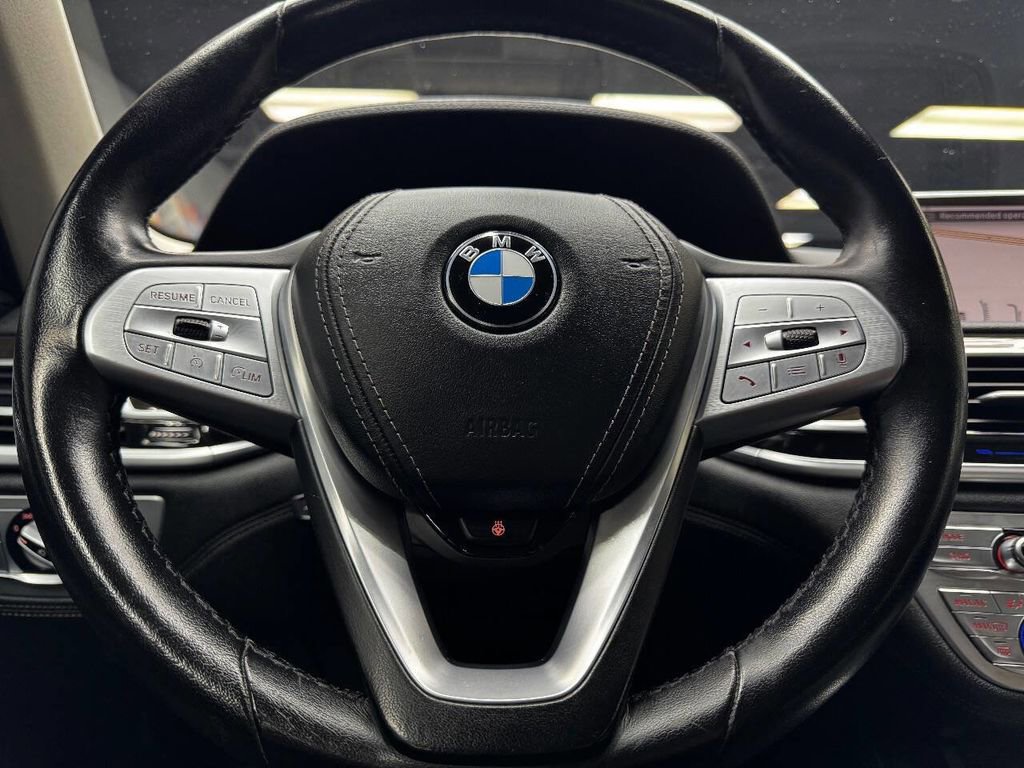 Used 2020 BMW 740i image 23