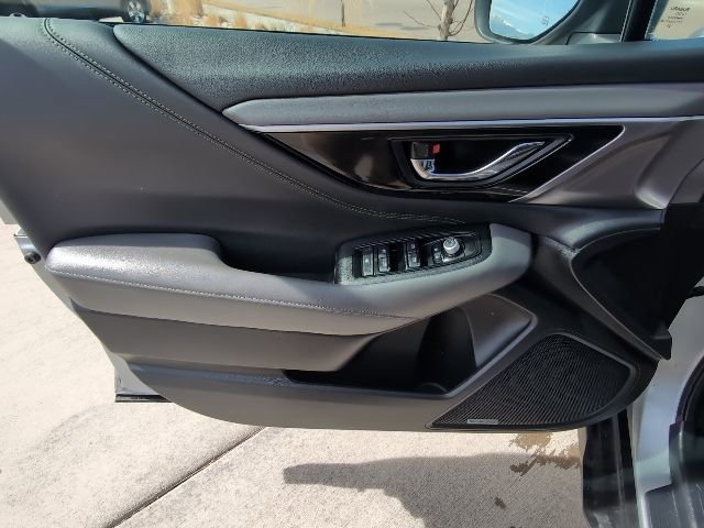 Used 2025 Subaru Outback Onyx Edition AWD/4WD image 10
