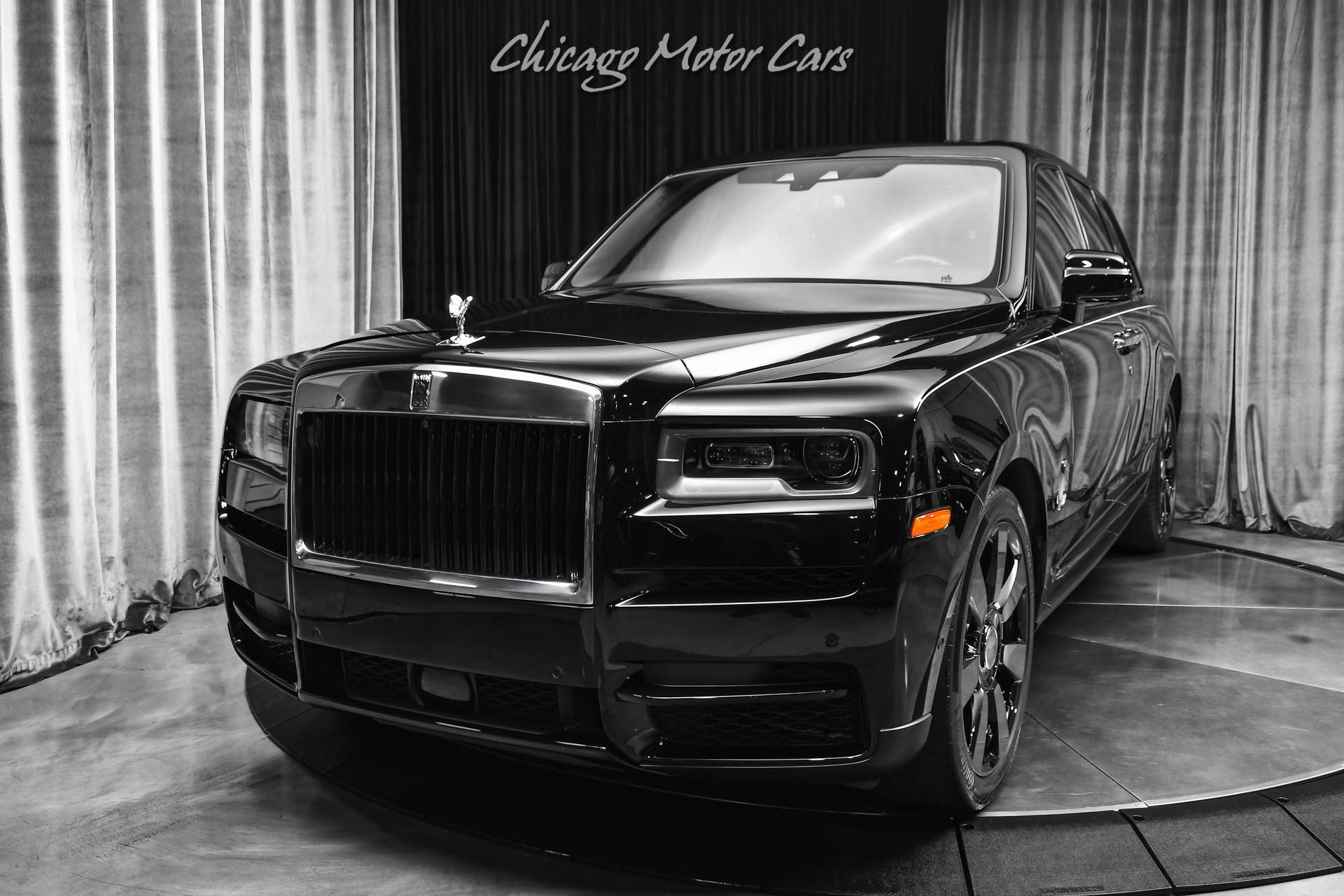 Used 2023 Rolls-Royce Cullinan w/ Cullinan Package image 2