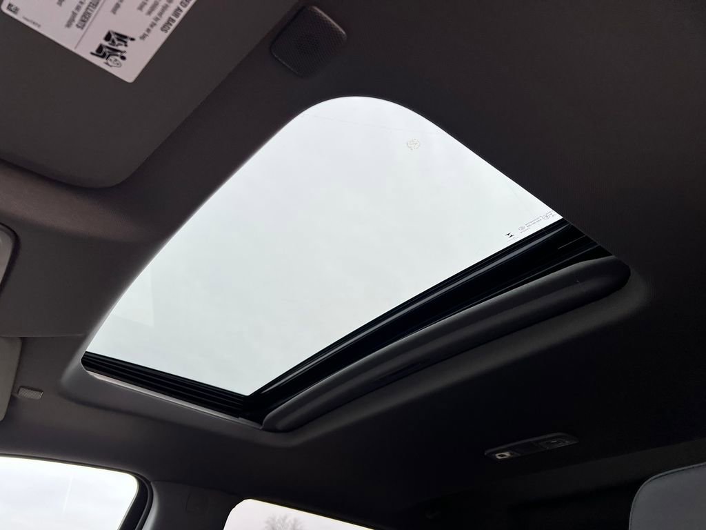 New 2026 GMC Sierra 2500 SLT w/ SLT Premium Package image 8