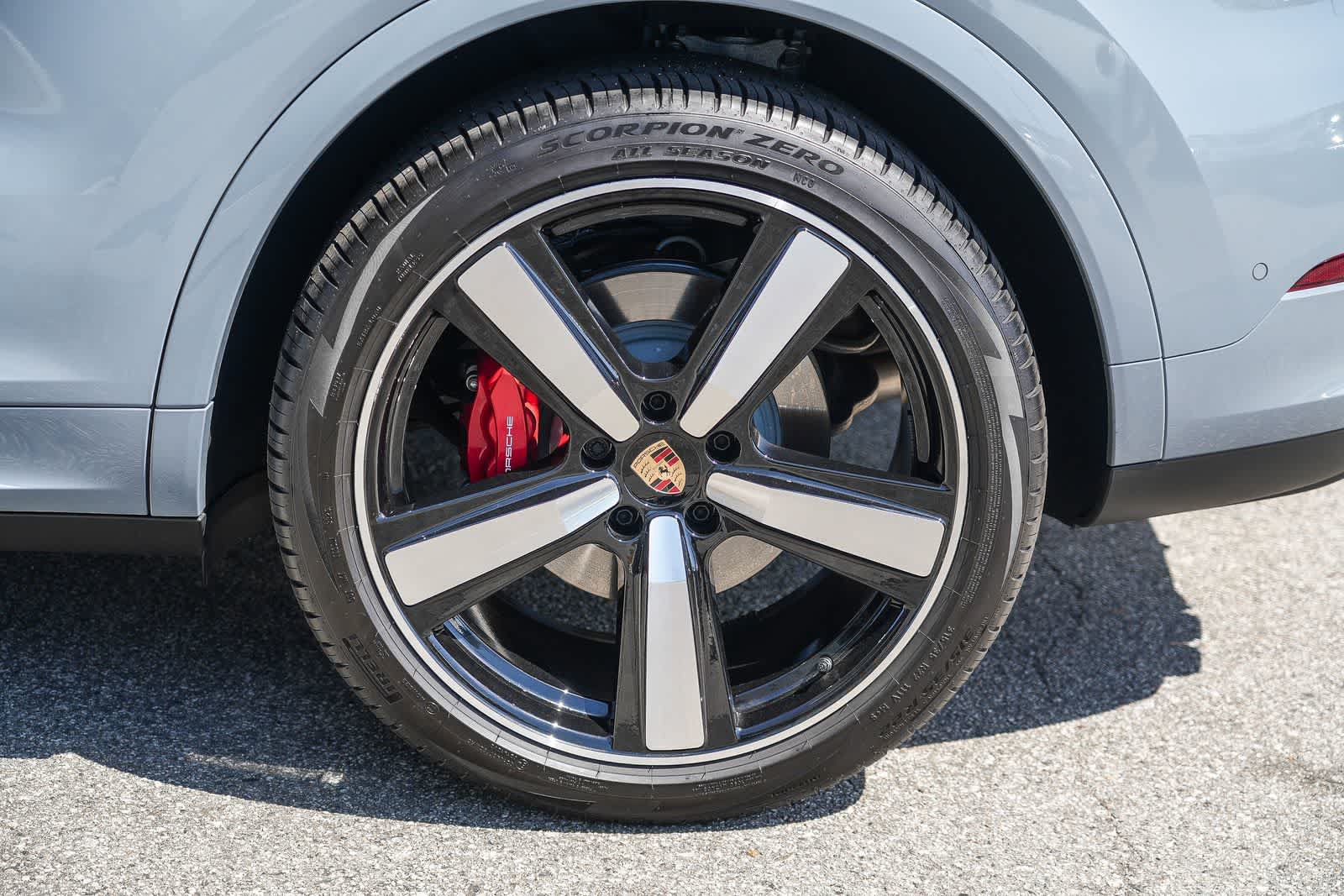 Used 2026 Porsche Cayenne S AWD/4WD image 9