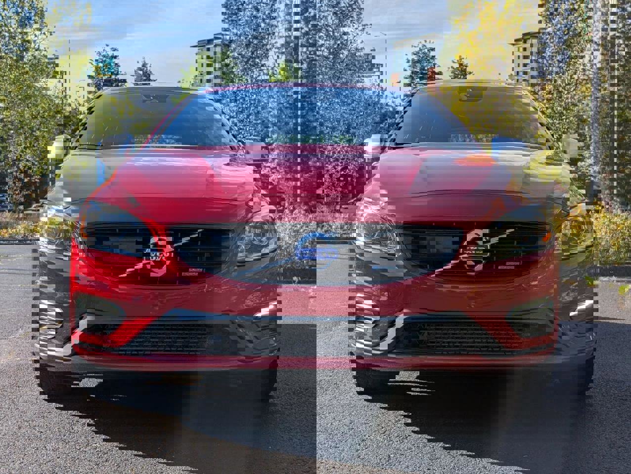 Used 2015 Volvo V60 T6 R-Design Platinum image 2