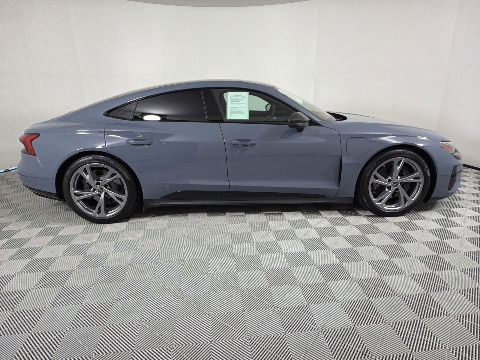 Used 2023 Audi e-tron GT Premium Plus image 6
