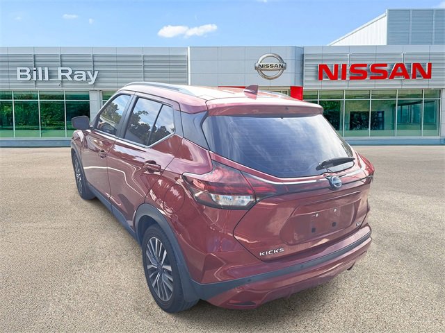 Used 2023 Nissan Kicks SV image 3