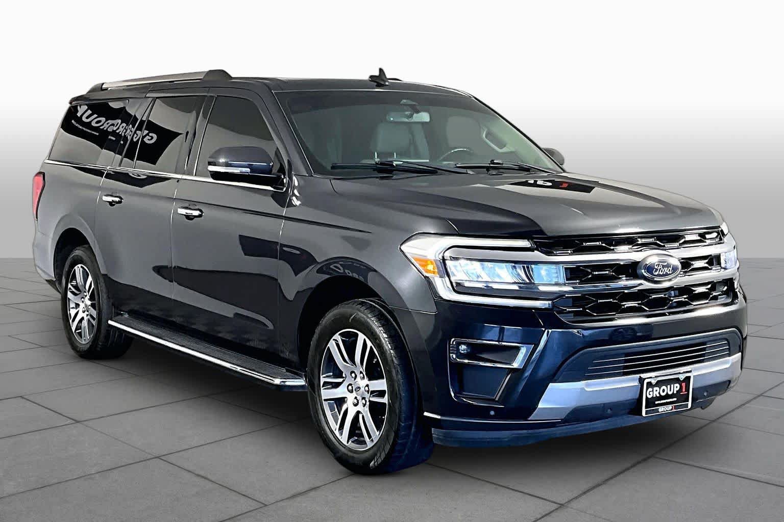 Used 2023 Ford Expedition Max Limited RWD image 3