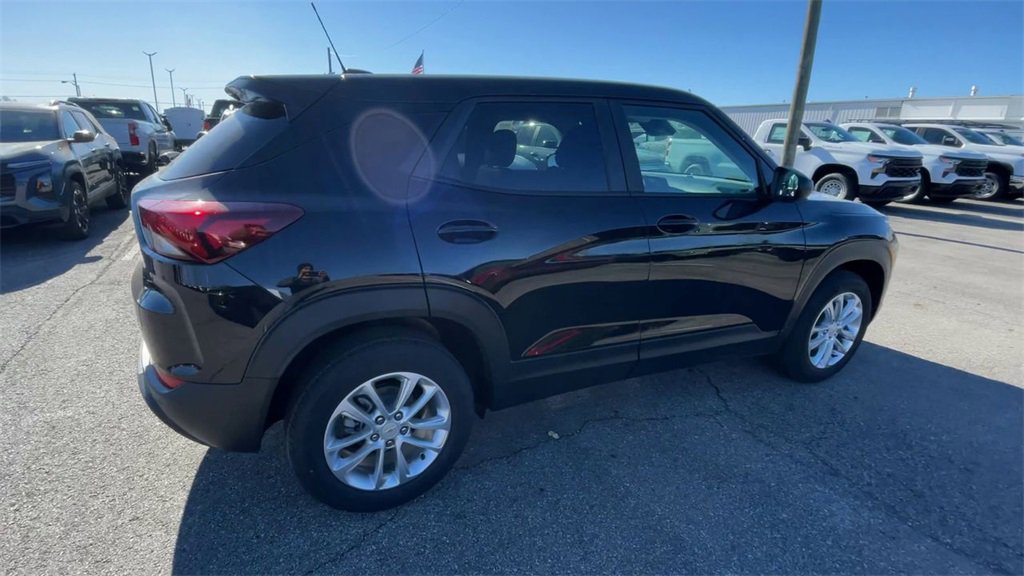 New 2026 Chevrolet TrailBlazer LS image 2