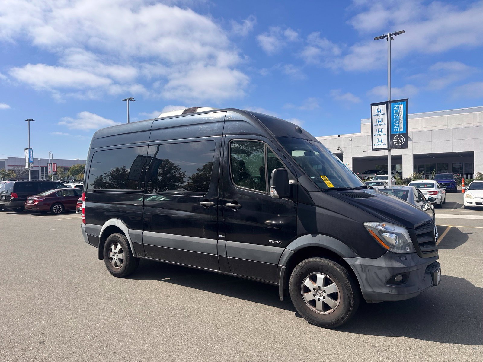 Used 2016 Mercedes-Benz Sprinter 2500 image 2