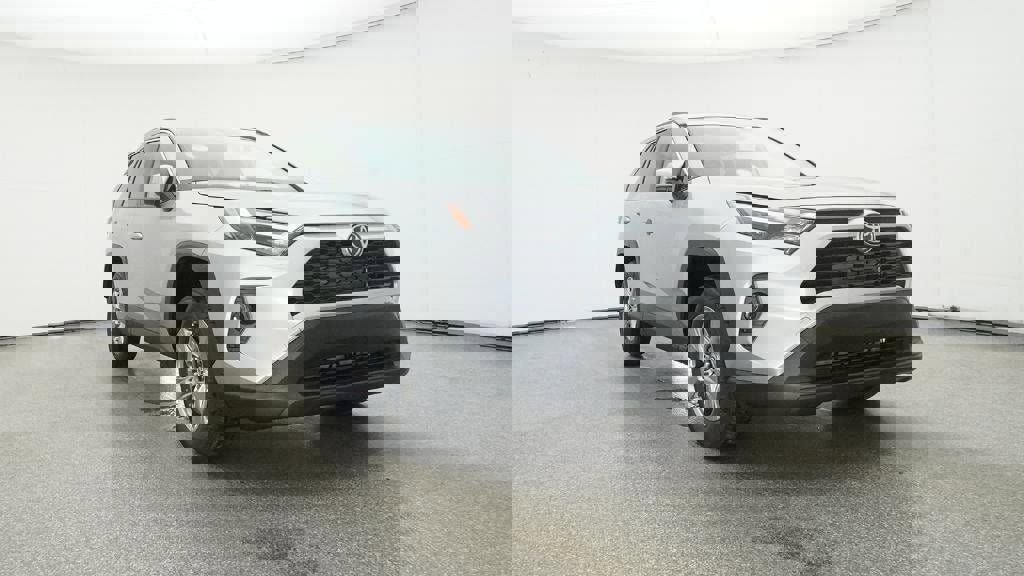 New 2025 Toyota RAV4 XLE image 30