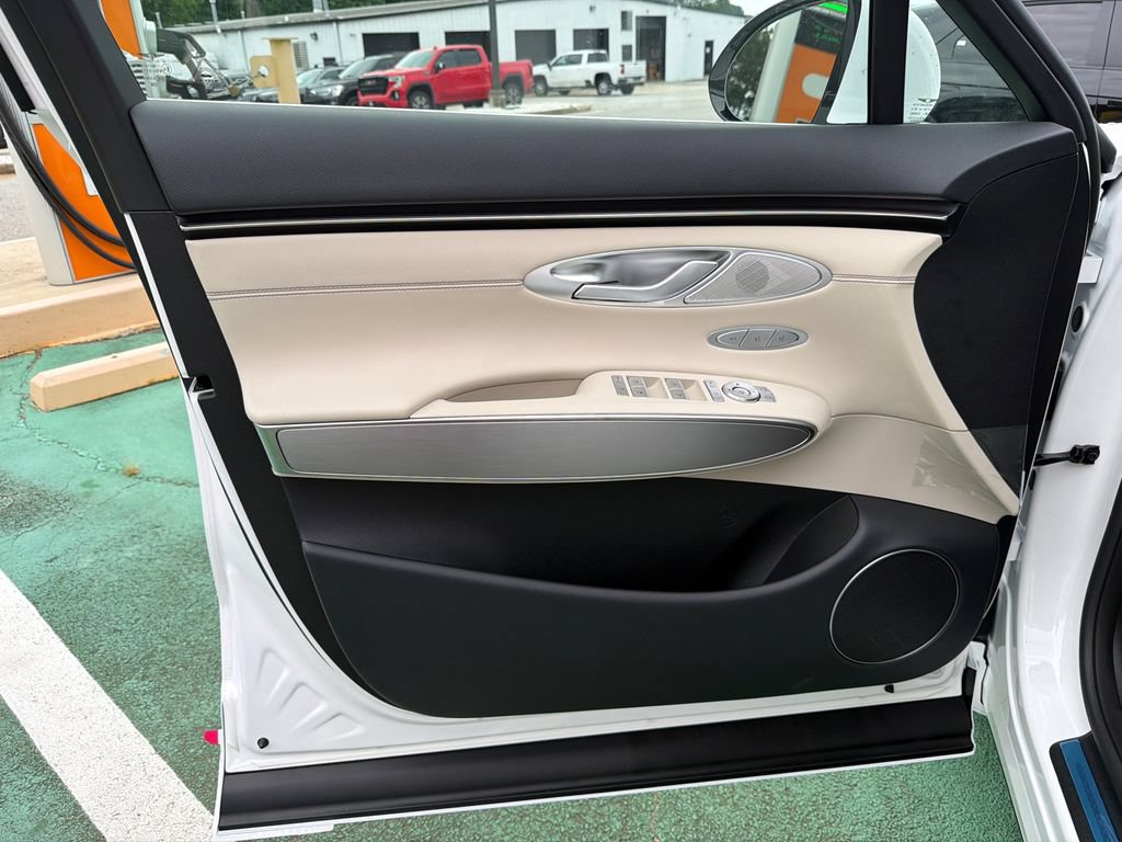 New 2027 Genesis GV70 2.5T Select AWD/4WD image 10