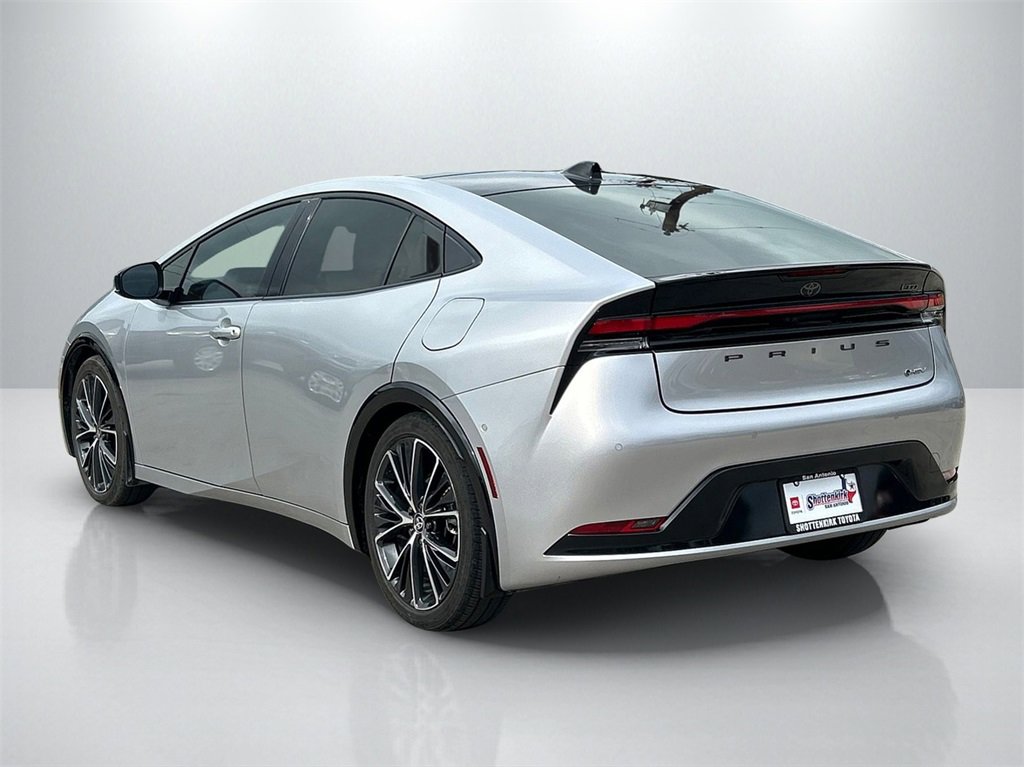 Used 2024 Toyota Prius Limited image 7