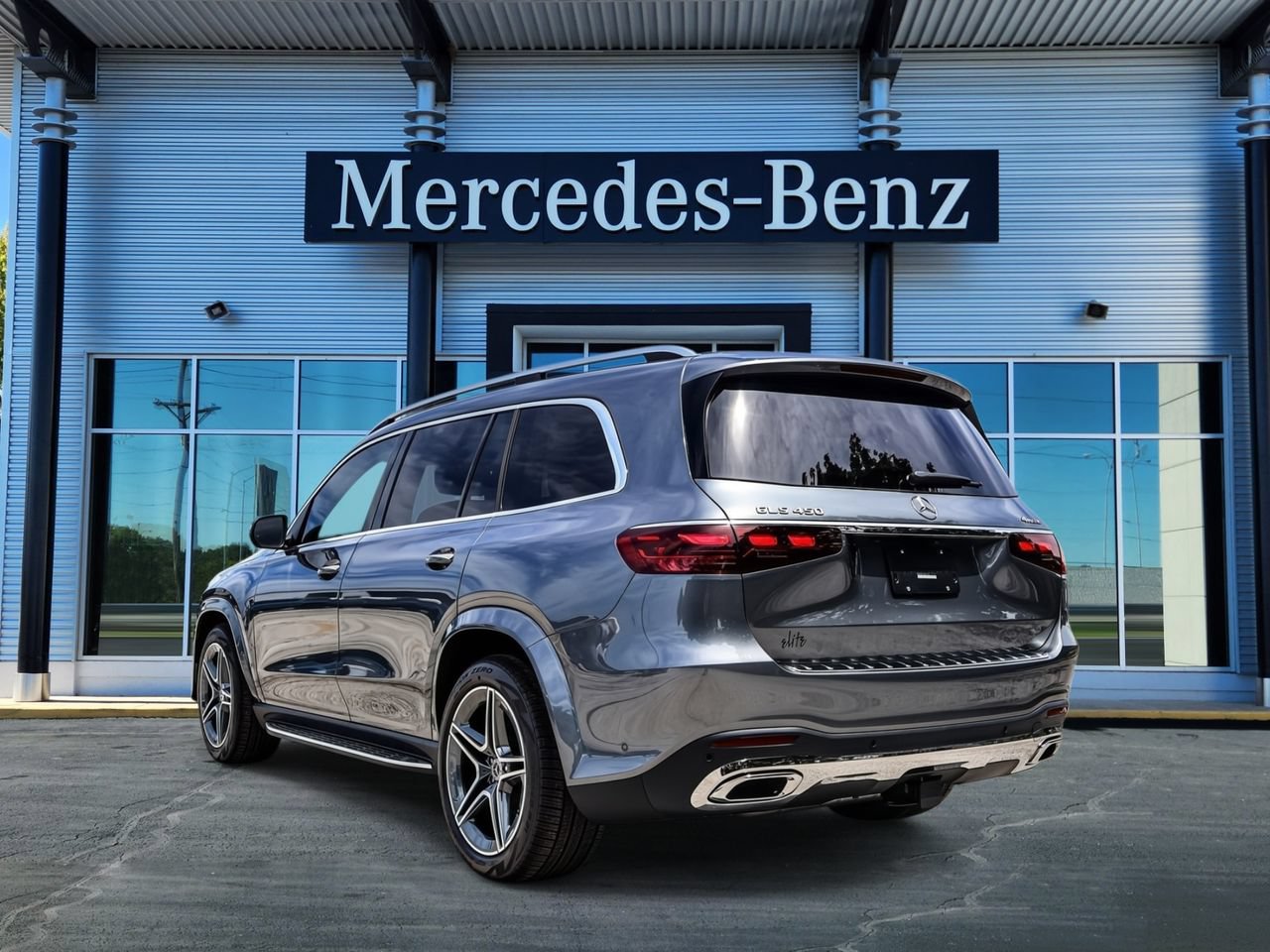 New 2026 Mercedes-Benz GLS 450 4MATIC image 4