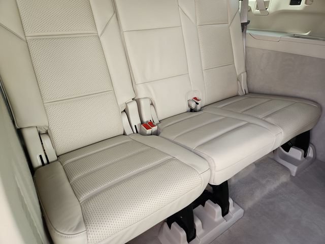 Used 2025 Cadillac Escalade ESV Sport Platinum AWD/4WD image 24