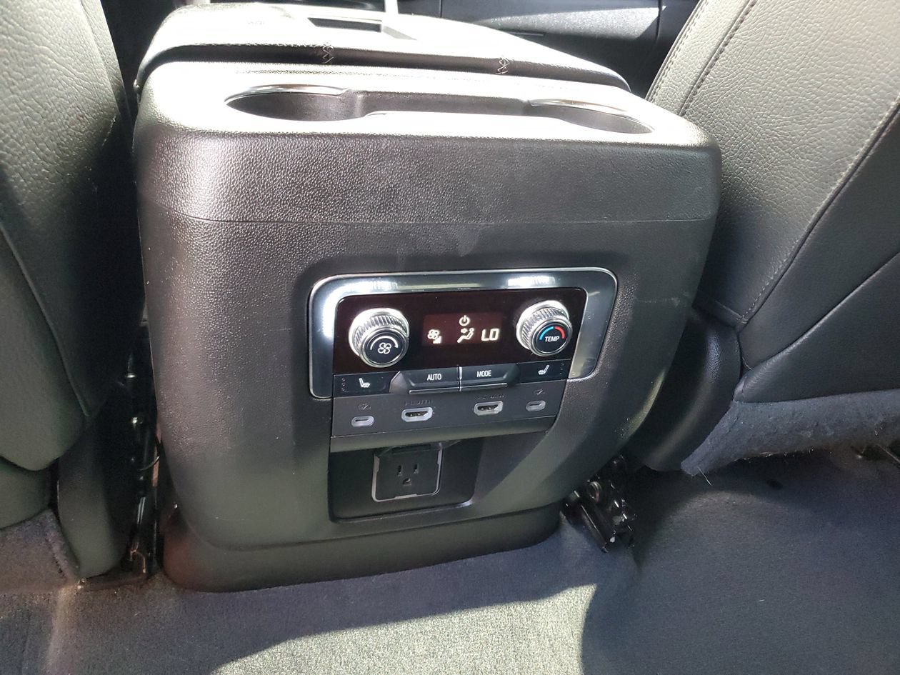 Used 2023 GMC Yukon Denali w/ Advanced Technology Package RWD image 15