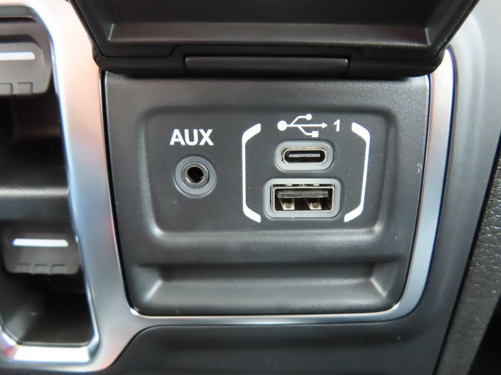 New 2026 Jeep Wrangler Unlimited Sport w/ Dual Top Group AWD/4WD image 11