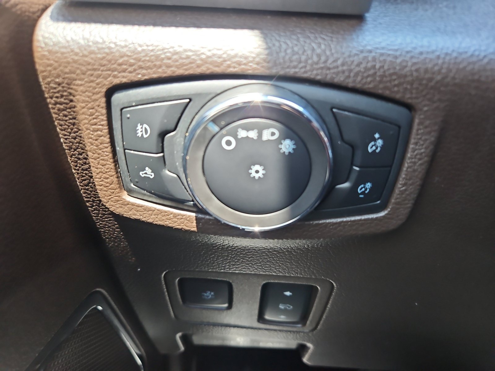 Used 2022 Ford F250 King Ranch w/ Tremor Off-Road Package AWD/4WD image 28