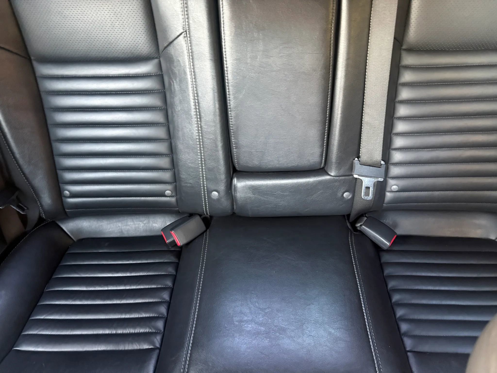 Used 2010 Dodge Challenger R/T RWD image 17
